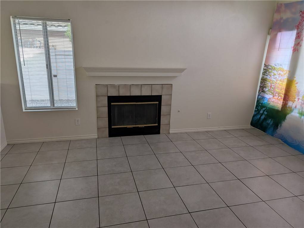 Victorville, CA 92394,14135 Auburn CT
