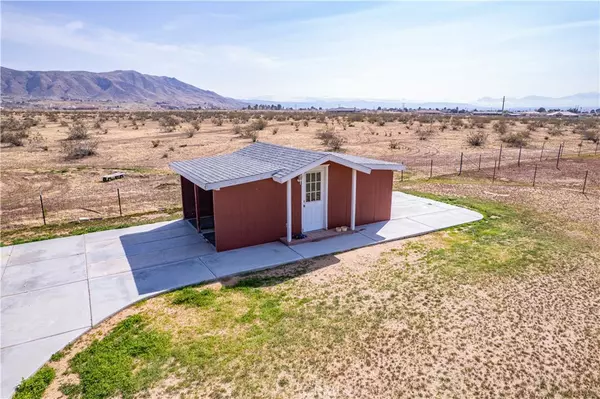 Apple Valley, CA 92308,22377 Viento RD