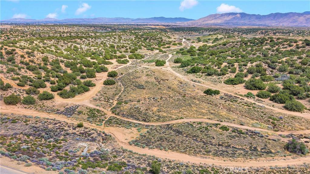 Hesperia, CA 92345,0 Near Las Flores