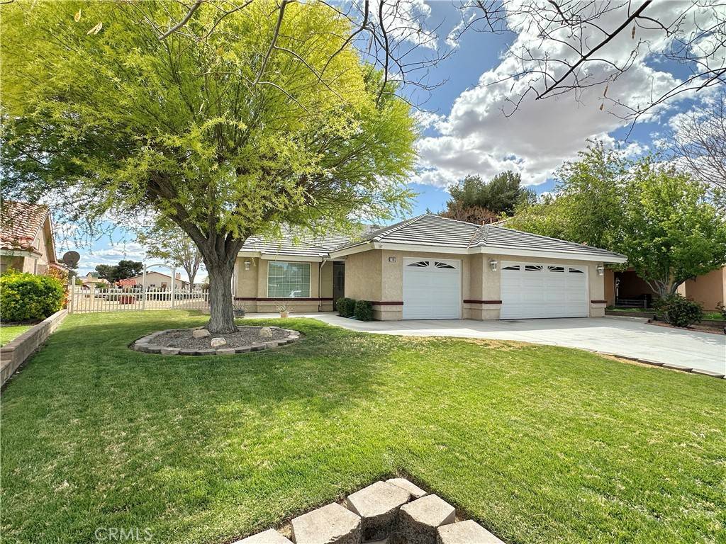 27813 Hummingbird LN, Helendale, CA 92342