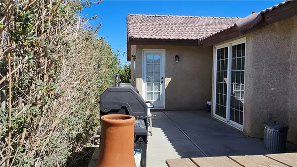 Phelan, CA 92371,9770 Mescalero RD