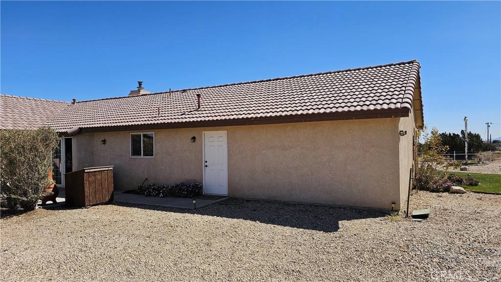 Phelan, CA 92371,9770 Mescalero RD