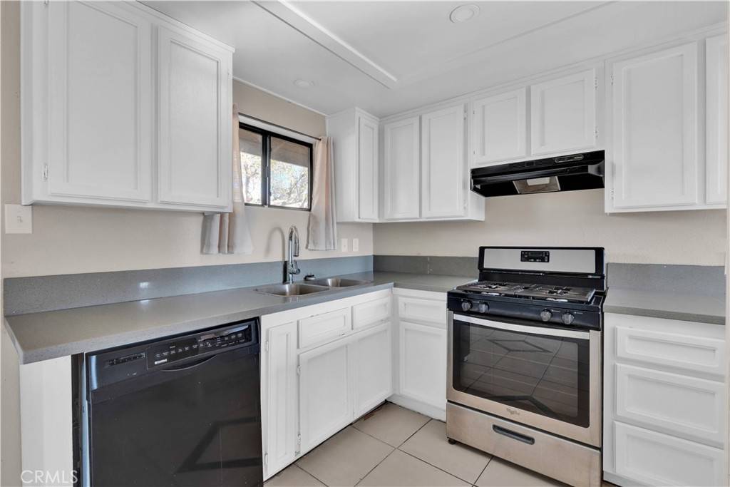 Hesperia, CA 92345,17908 Birch ST