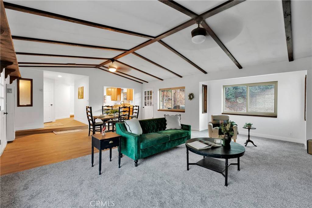 Wrightwood, CA 92397,1897 Desert Front RD