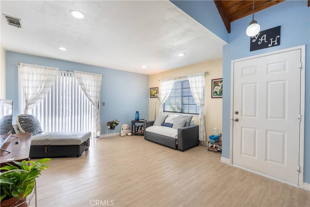 Apple Valley, CA 92308,19251 Elm DR