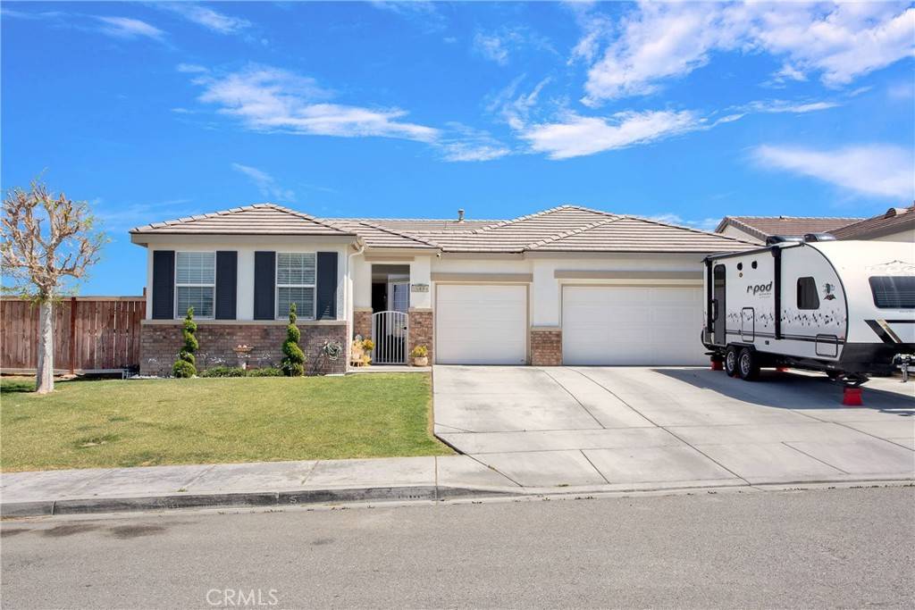 15895 Green Acres Ct, Victorville, CA 92394