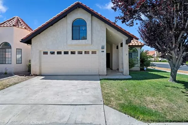 19229 Pine WAY, Apple Valley, CA 92308