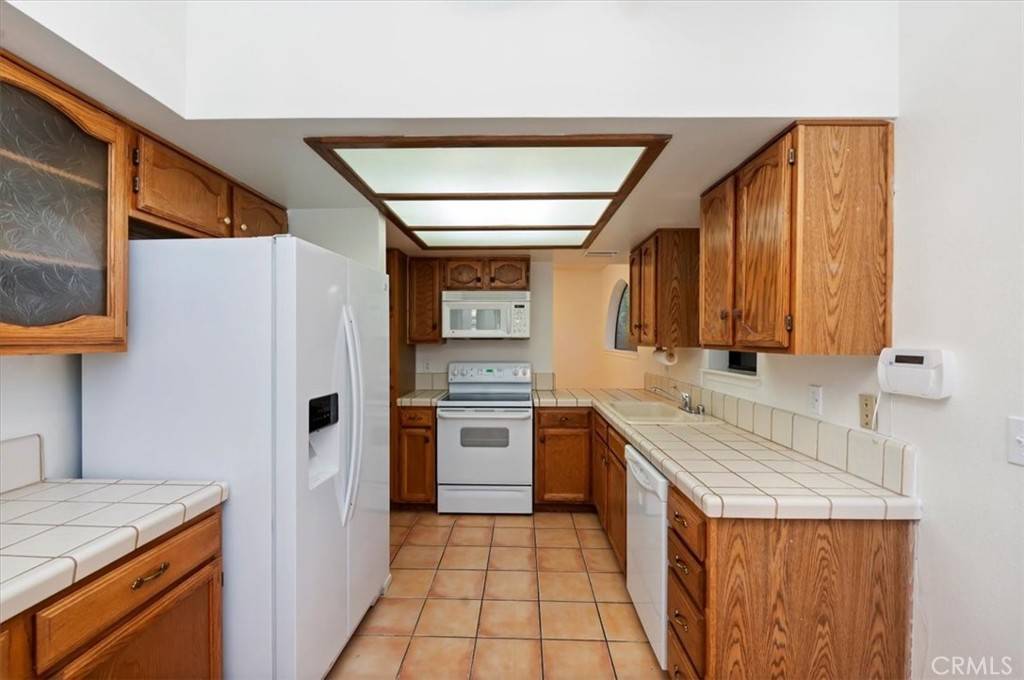 Apple Valley, CA 92308,19229 Pine WAY