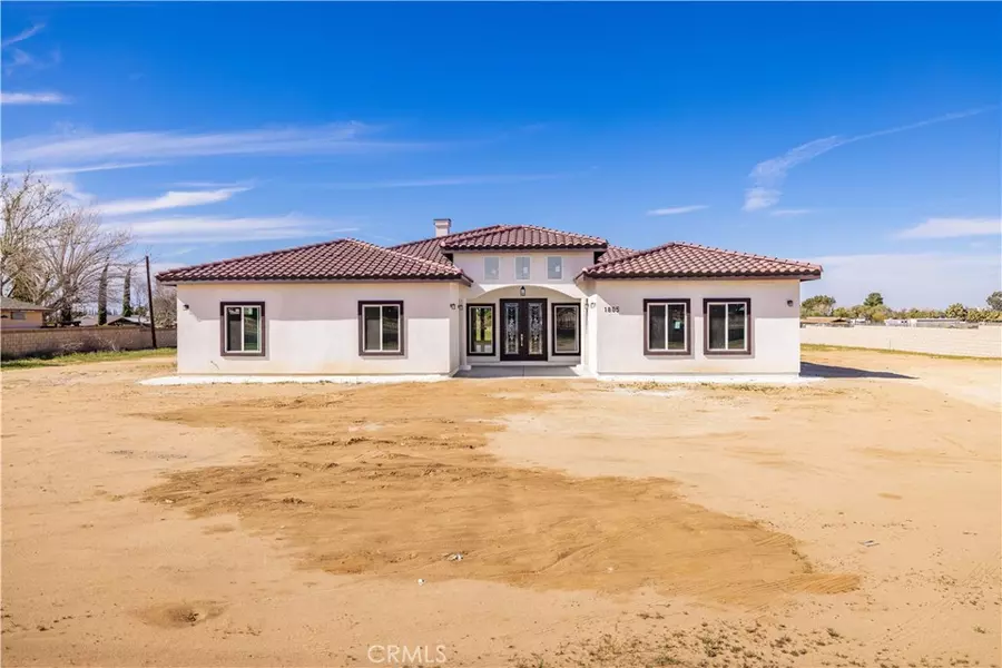 1805 W Columbia WAY W, Lancaster, CA 93534