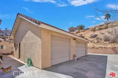 Victorville, CA 92395,17850 Portside LN