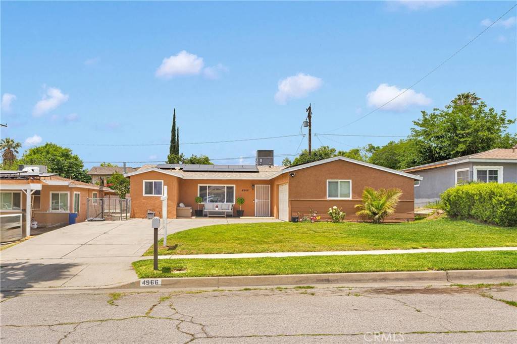 San Bernardino, CA 92407,4966 N Stoddard AVE