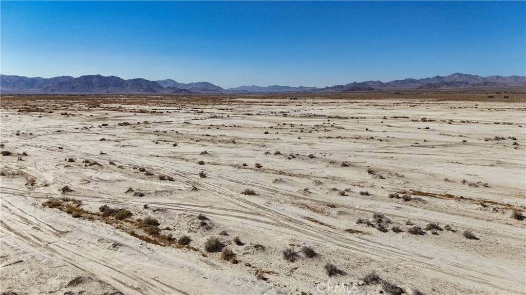 Lucerne Valley, CA 92356,725 Cambria RD