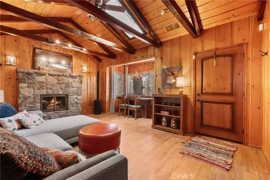 993 Partridge RD, Wrightwood, CA 92397