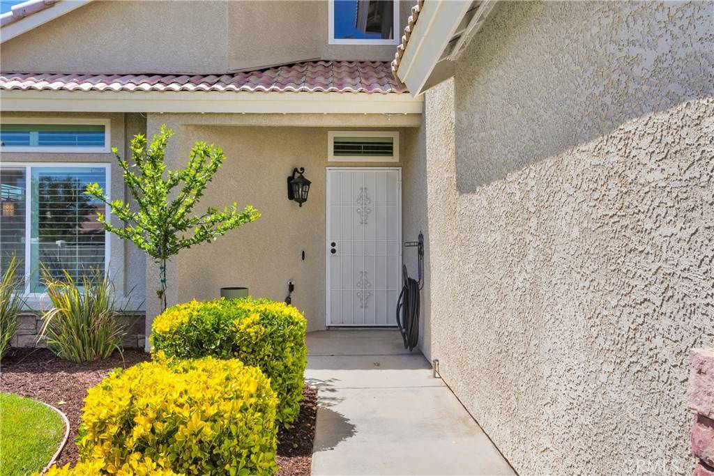Hesperia, CA 92344,8912 Concord CT