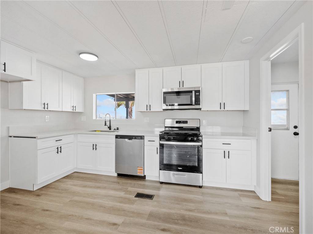 Phelan, CA 92371,11669 Sahara RD