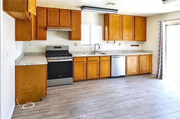 Adelanto, CA 92301,10403 Buckboard CIR