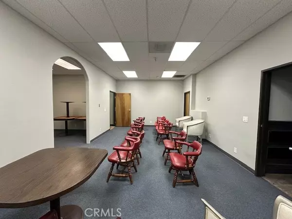 Victorville, CA 92395,14173 Green Tree BLVD #M