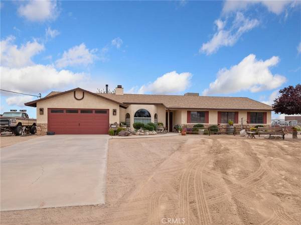 10373 Columbine RD,  Oak Hills,  CA 92371