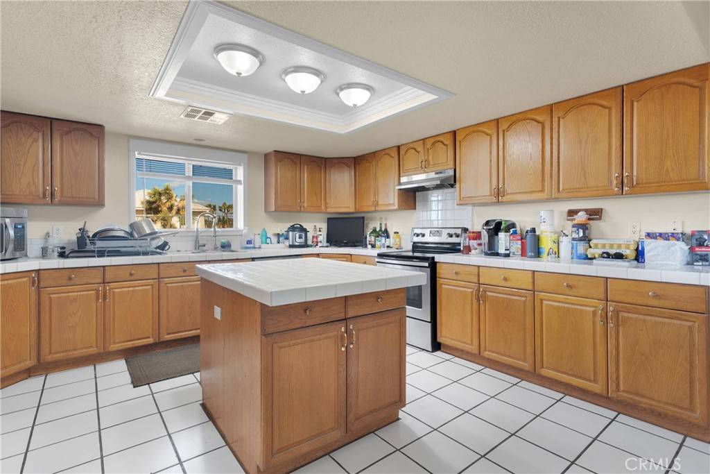 Phelan, CA 92371,6022 Solano RD