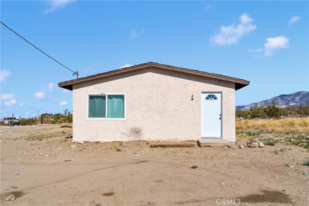 30229 Bourbon RD, Lucerne Valley, CA 92356