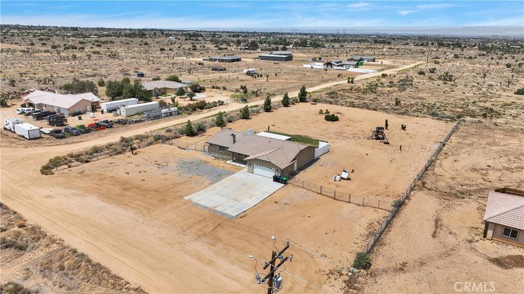 5824 White Fox TRL,  Phelan,  CA 92371
