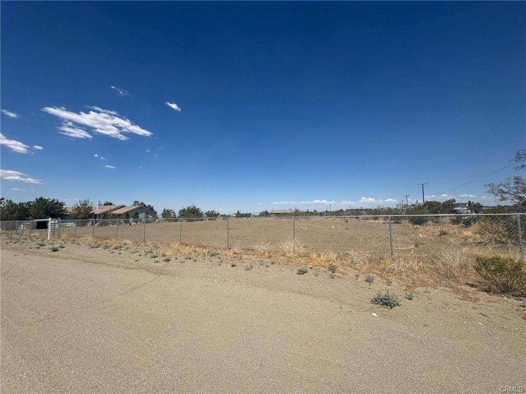 Pinon Hills, CA 92372,0 Corton ST
