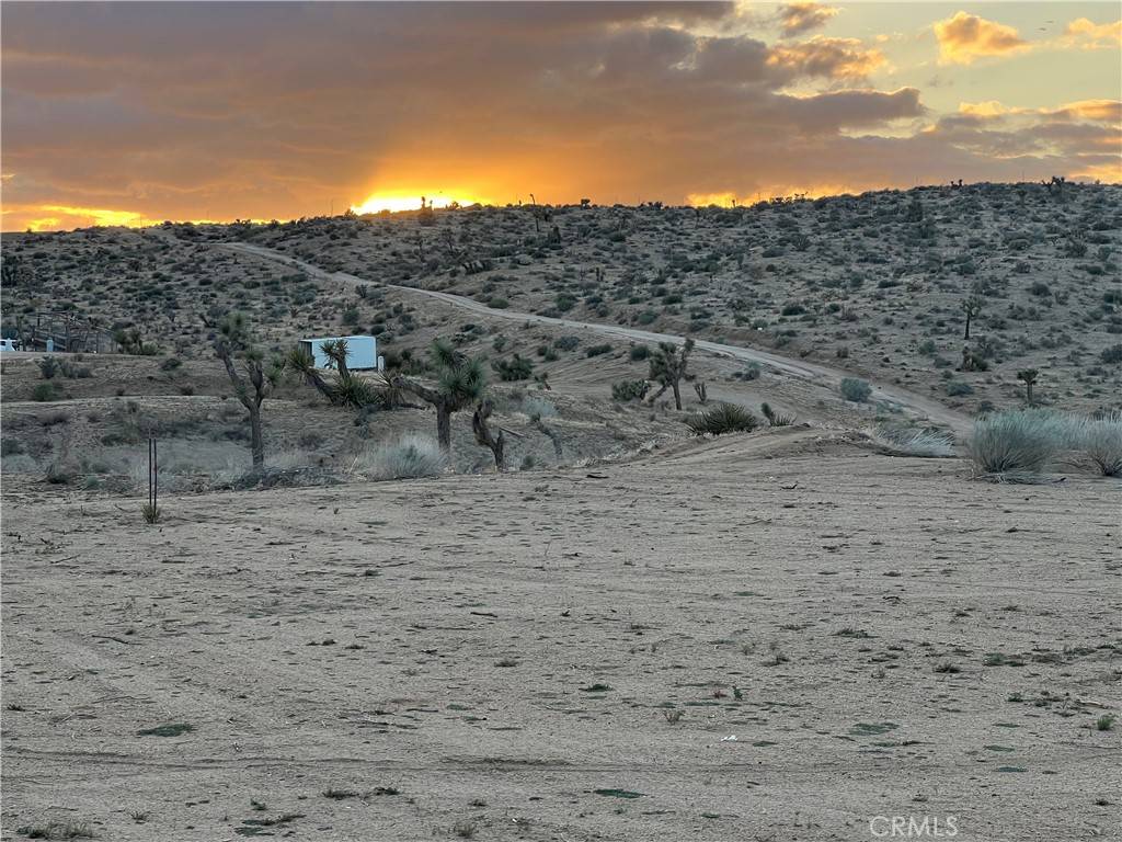 9683 Milpas DR, Apple Valley, CA 92308