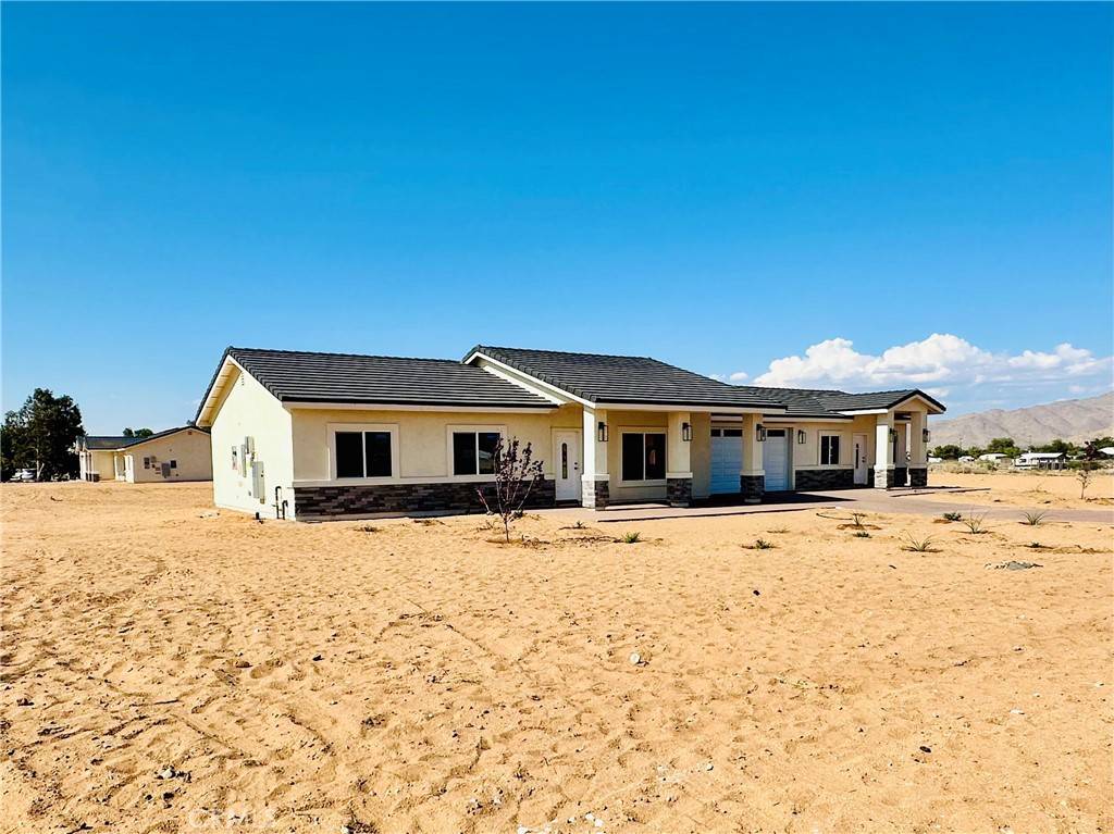 Apple Valley, CA 92308,21928 sioux RD