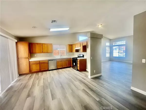 Hesperia, CA 92344,13633 Bentwood ST