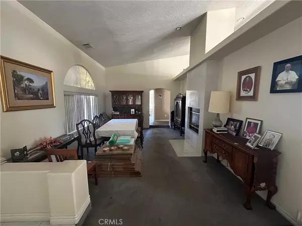 Apple Valley, CA 92307,15360 Mandan RD