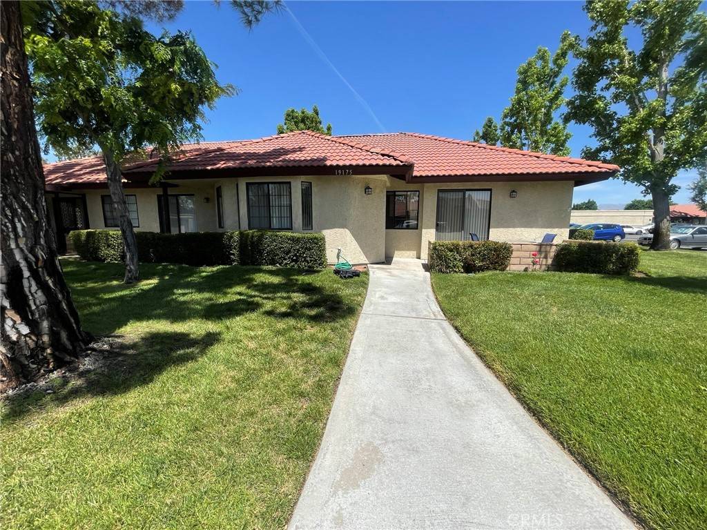 19175 Elm DR, Apple Valley, CA 92308