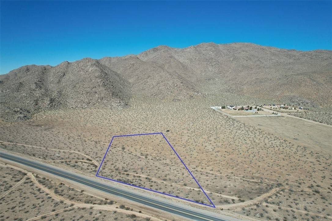 64 HWY 18, Apple Valley, CA 92307
