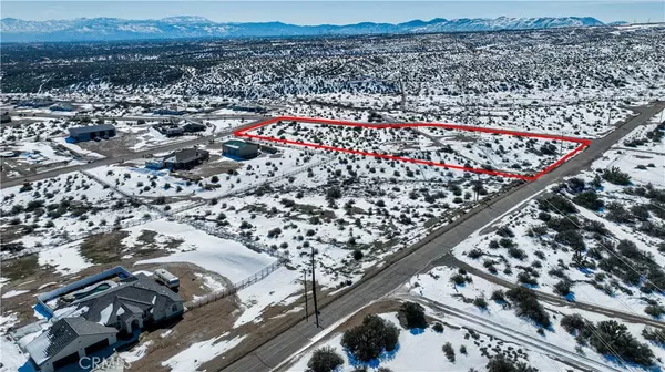 Phelan, CA 92371,7828 Merrick ST