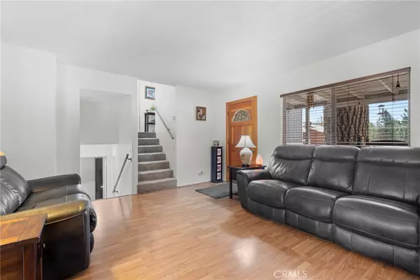 Wrightwood, CA 92397,26707 Swallowhill DR