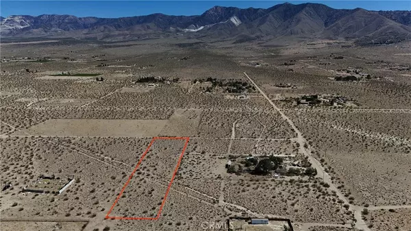 Lucerne Valley, CA 92356,753 Yucca ST