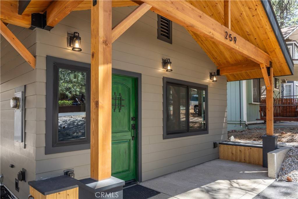 Sugarloaf, CA 92386,259 Victoria LN