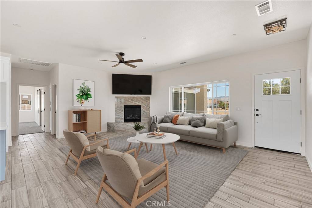 Apple Valley, CA 92308,22212 Lone Eagle RD