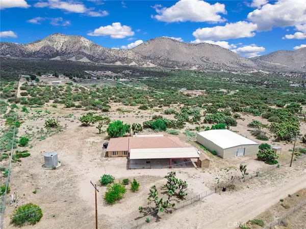 4426 Oil Well RD, Phelan, CA 92371