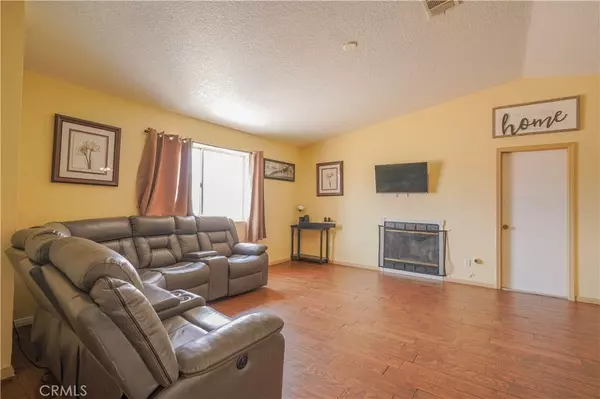 Apple Valley, CA 92308,22780 Shawnee RD