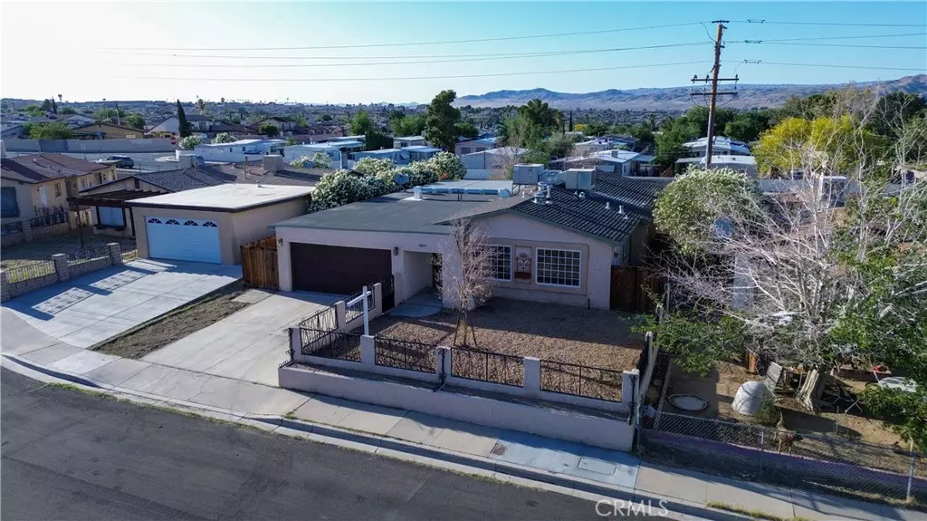 1013 Glacier DR, Barstow, CA 92311