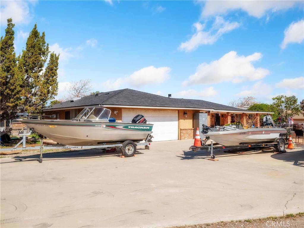 16680 Mission ST, Hesperia, CA 92345