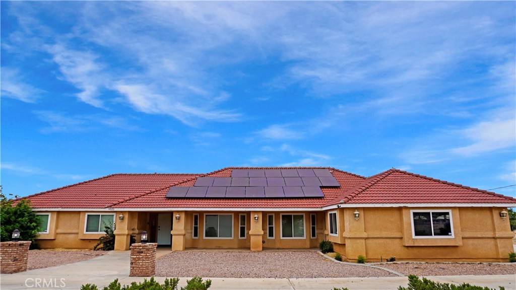 9322 Candlelight ST, Apple Valley, CA 92308