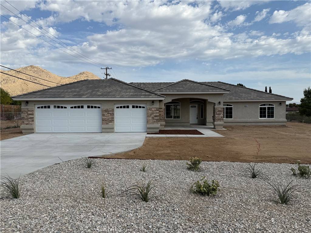 19375 Corwin RD, Apple Valley, CA 92307