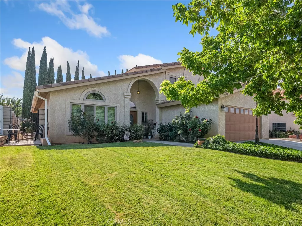 Victorville, CA 92395,12596 Whispering Springs RD