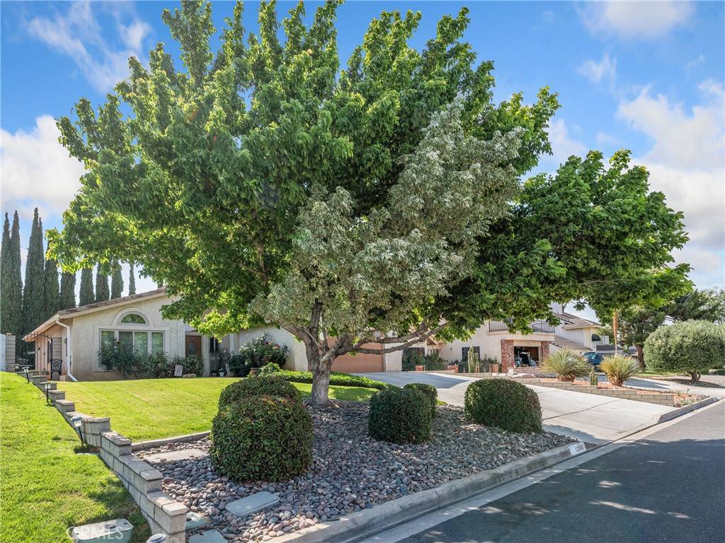 Victorville, CA 92395,12596 Whispering Springs RD