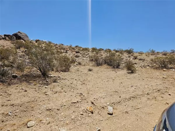 Lucerne Valley, CA 92356,404 Gobar Rd.