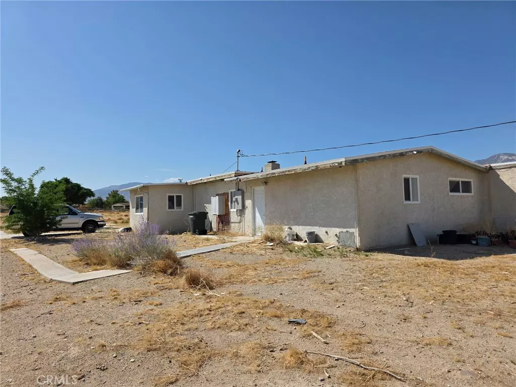 Lucerne Valley, CA 92356,9933 Midway AVE