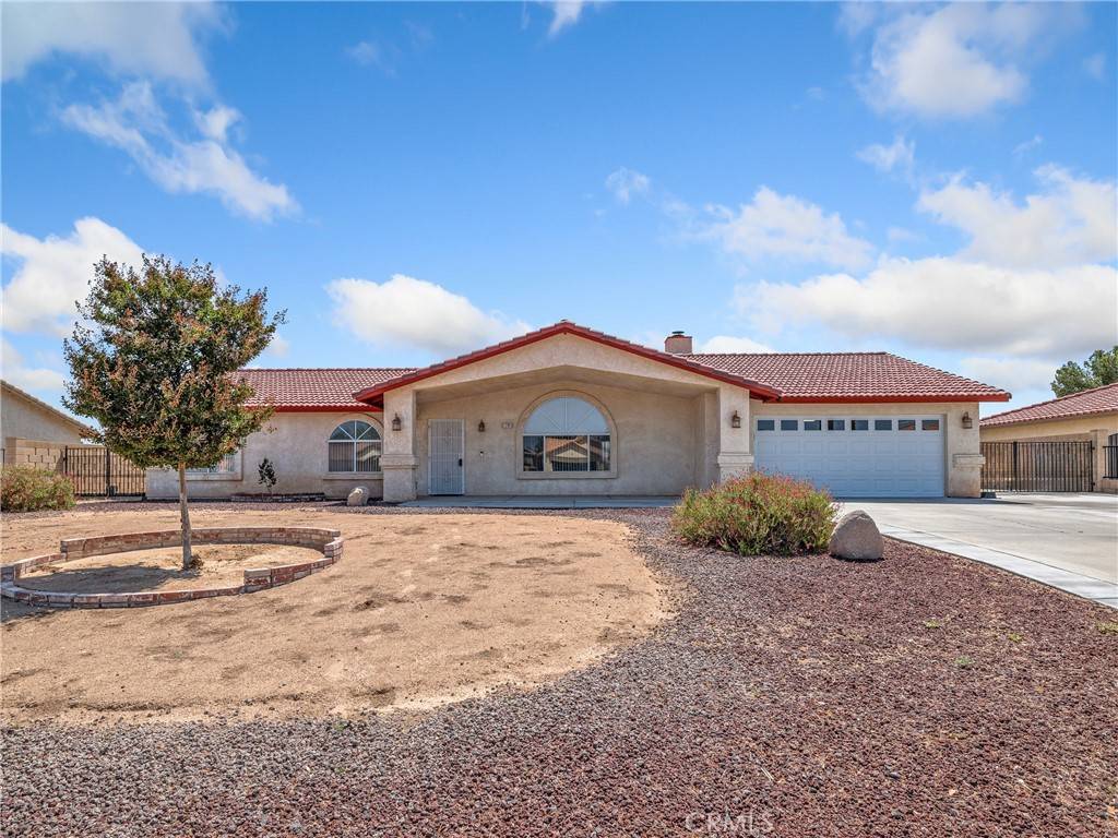 13951 Falling Leaf RD, Apple Valley, CA 92307