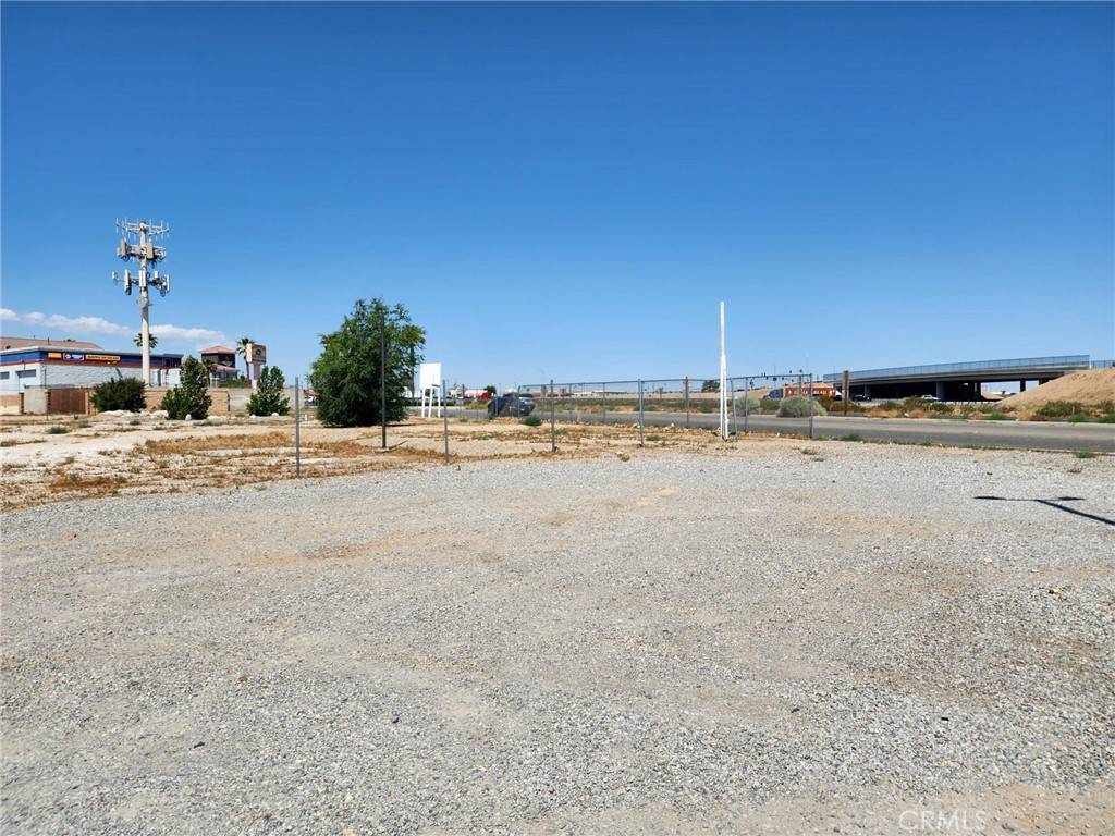 Hesperia, CA 92345,0 Mariposa RD