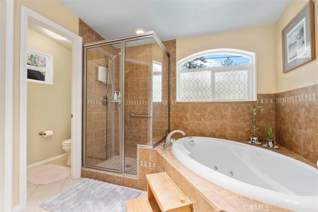 Wrightwood, CA 92397,460 Lark DR